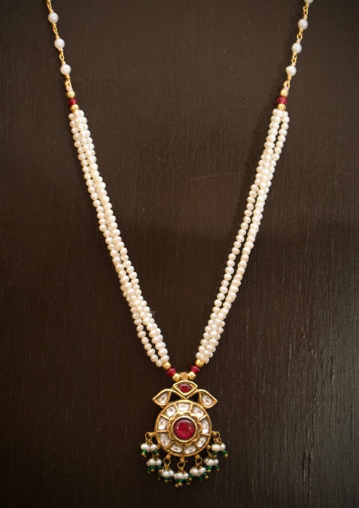 Neer Silver Pendant Necklace