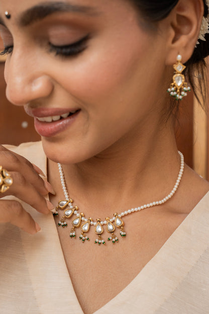 Nargis Silver Necklace