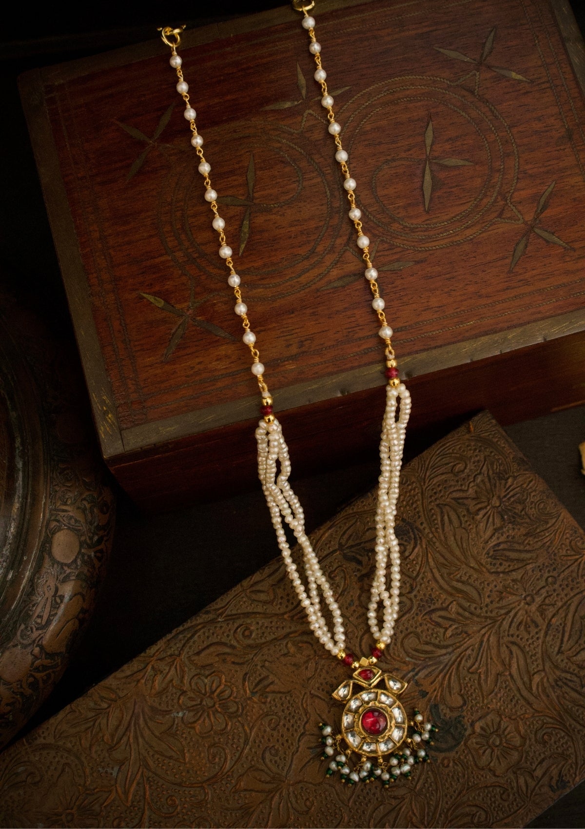 Neer Silver Pendant Necklace