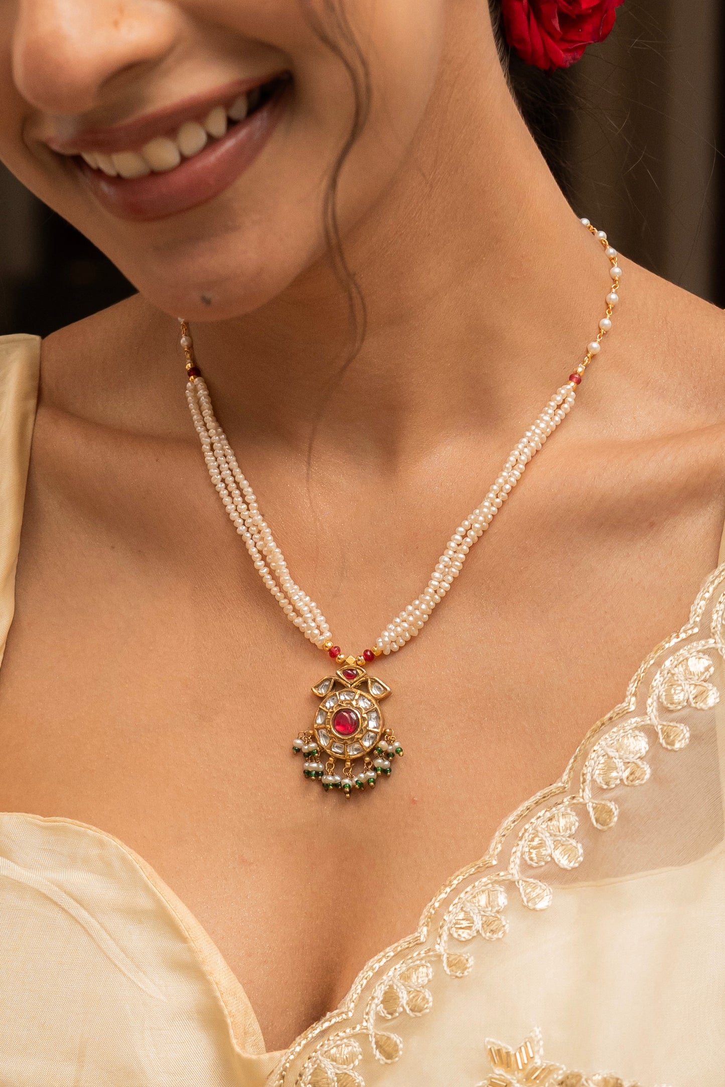 Neer Silver Pendant Necklace