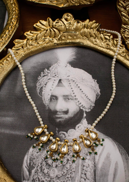 Nargis Silver Necklace