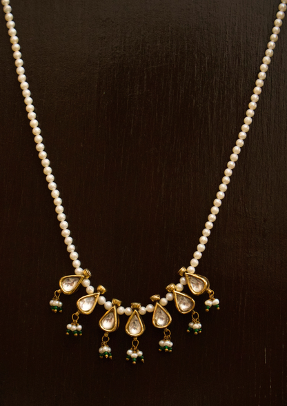 Nargis Silver Necklace